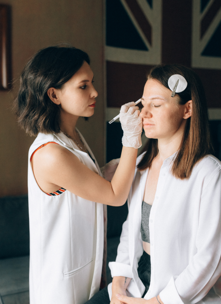 how to become a professional makeup artist